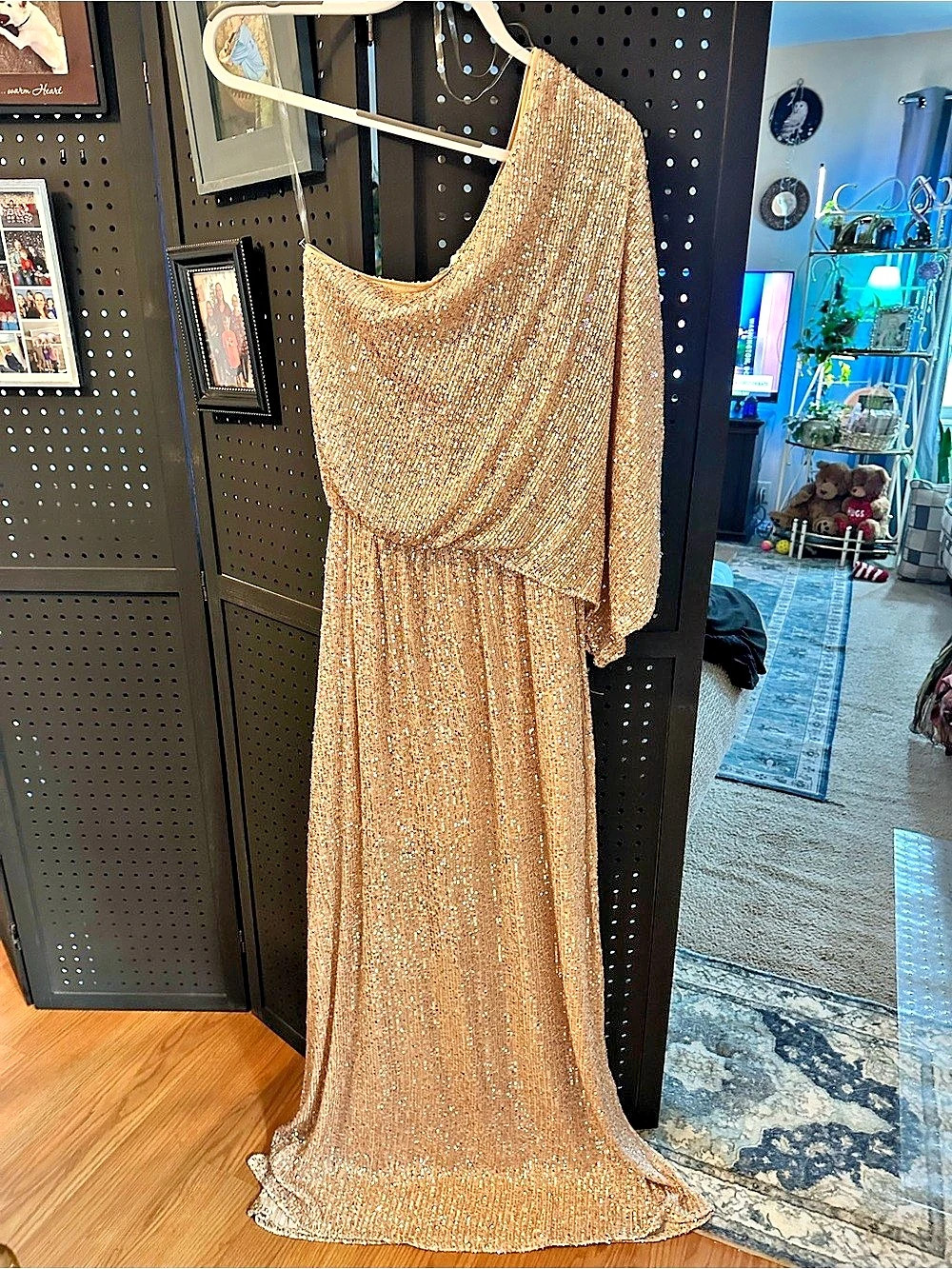 Main Strip Sequin Maxi Dress in Gold Size Small NWT